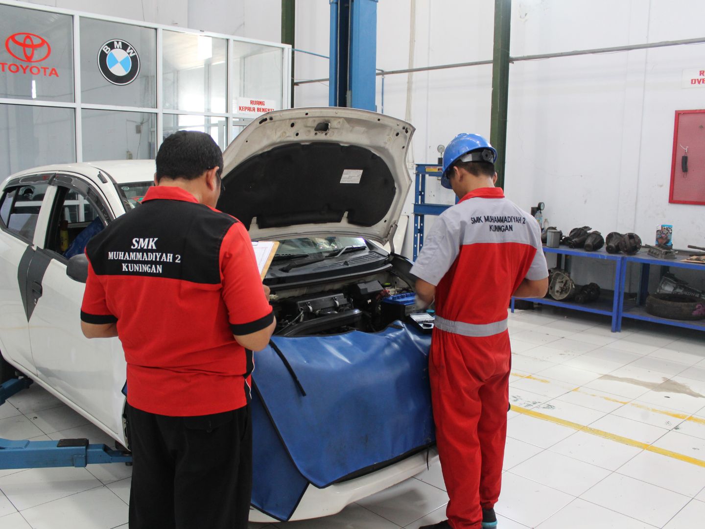 Uji Kompetensi Keahlian (UKK) TKR - 2024