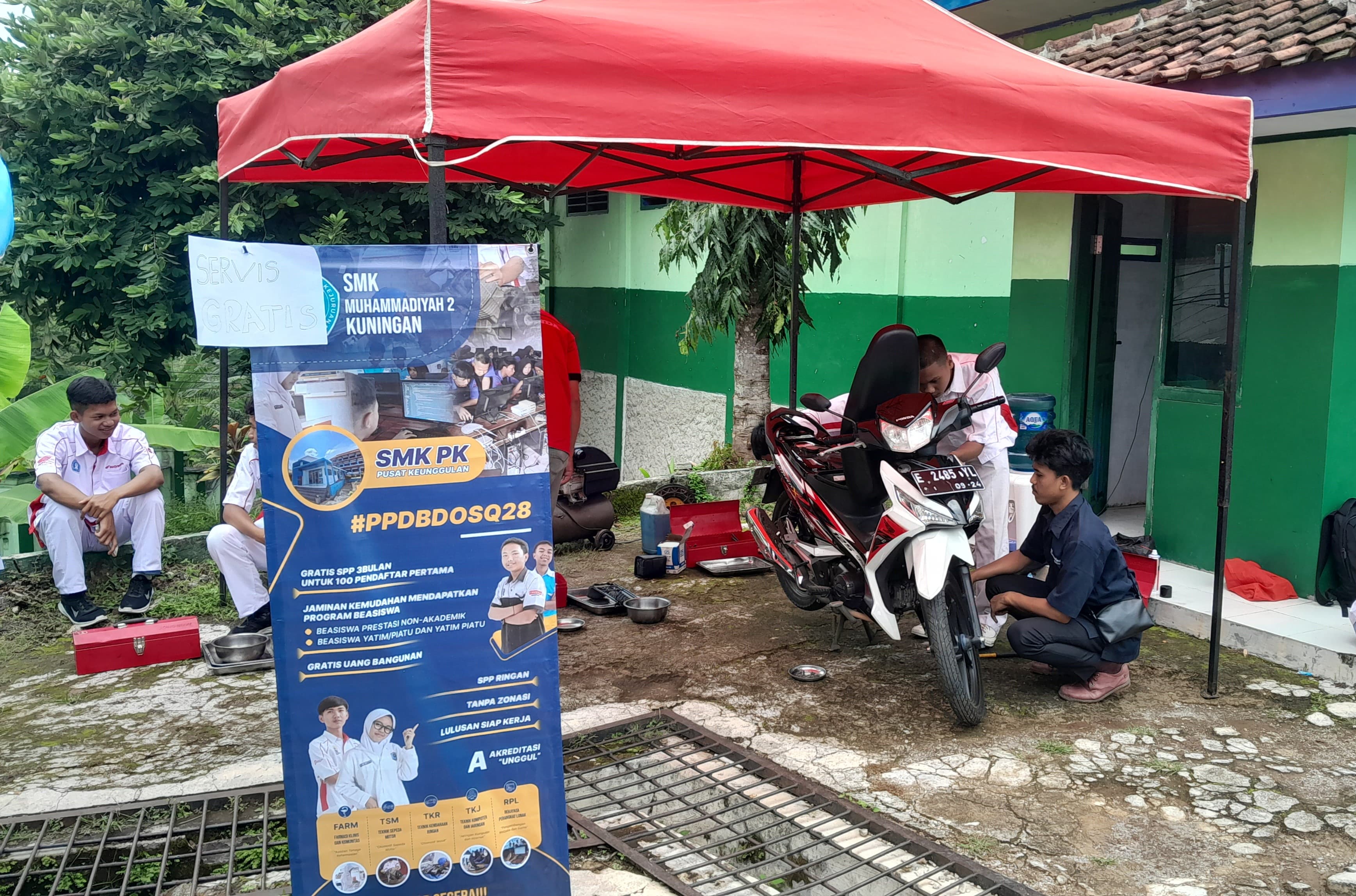 Pelayanan Service Gratis di SMPN 2 Garawangi