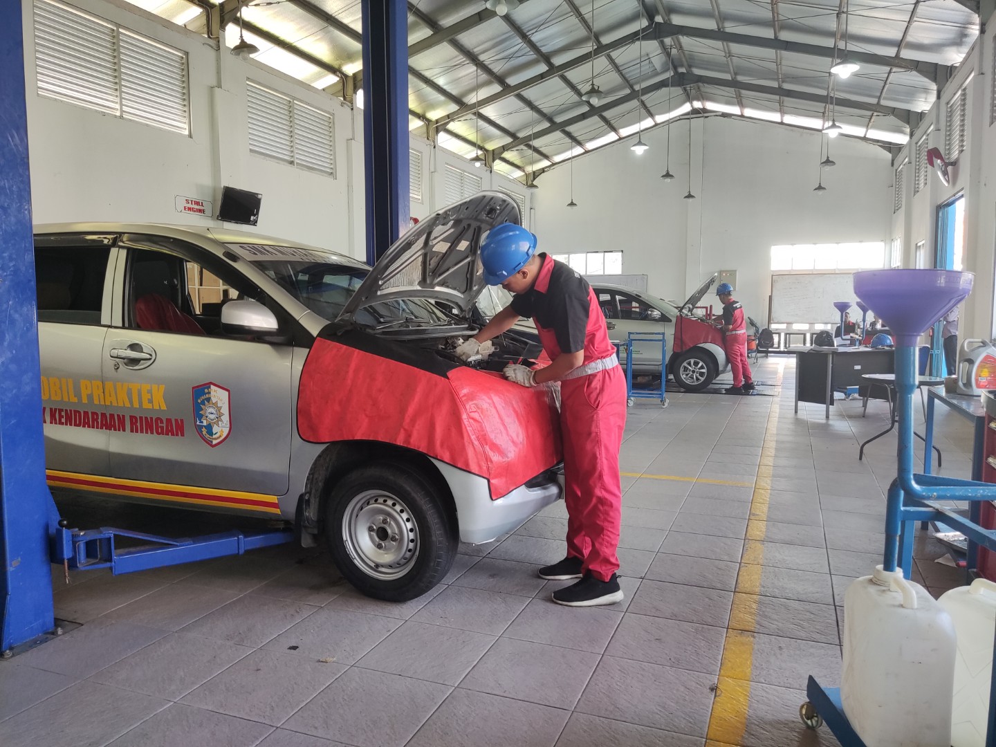 Uji Kompetensi Keahlian Teknik Kendaraan Ringan bersama Asesor Pintar Bersama Daihatsu - 2025